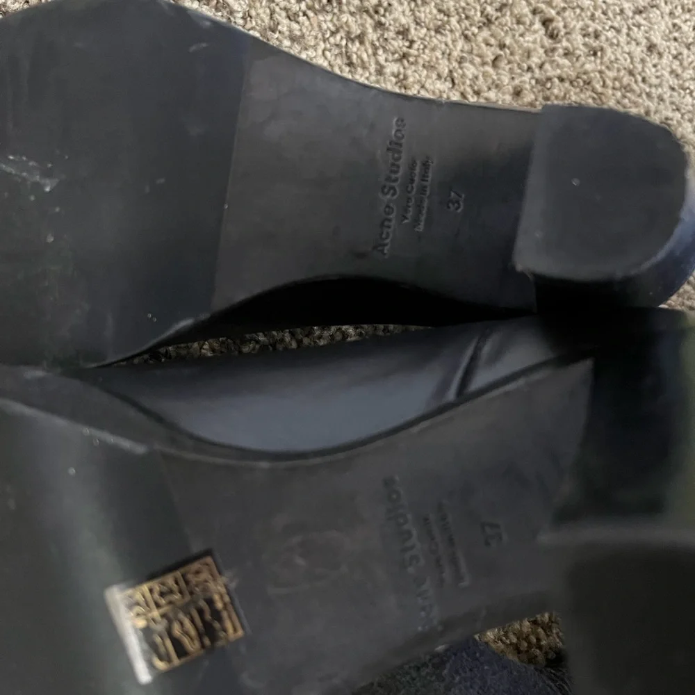 Acne Studios ‘Elise’ Ankle Boots - Picture 11 of 16